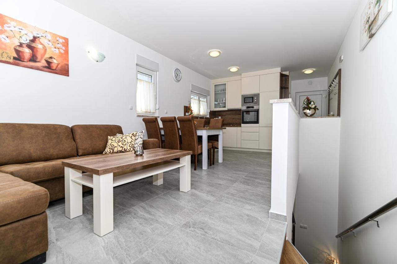 Luxury Apartment With Swimming Pool Ana Trogir Kültér fotó