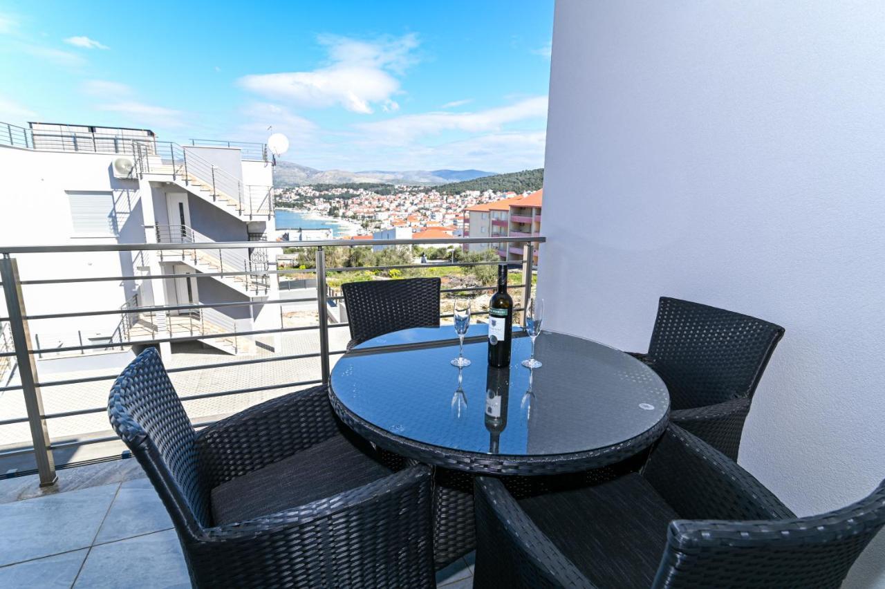 Luxury Apartment With Swimming Pool Ana Trogir Kültér fotó