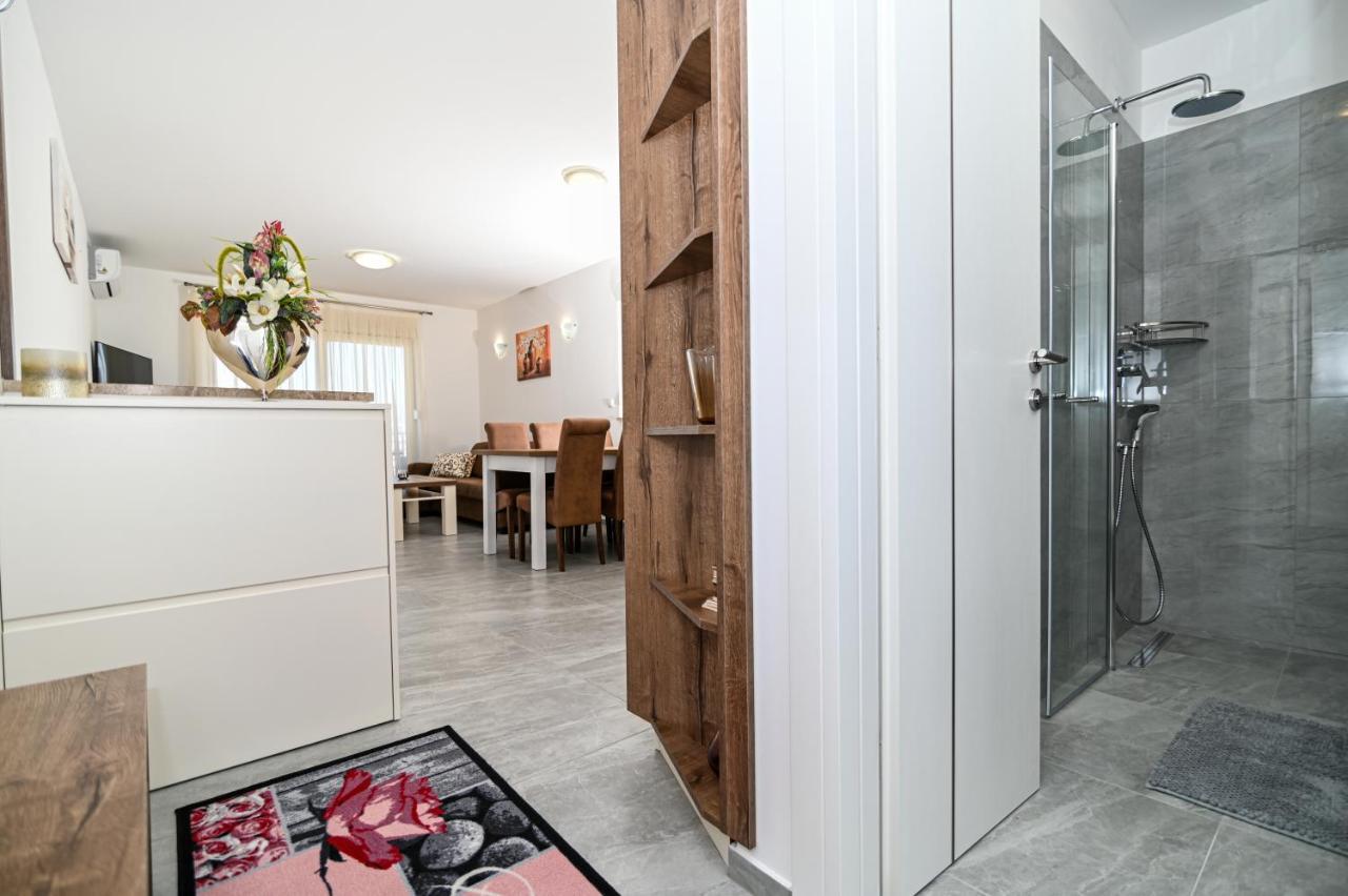 Luxury Apartment With Swimming Pool Ana Trogir Kültér fotó