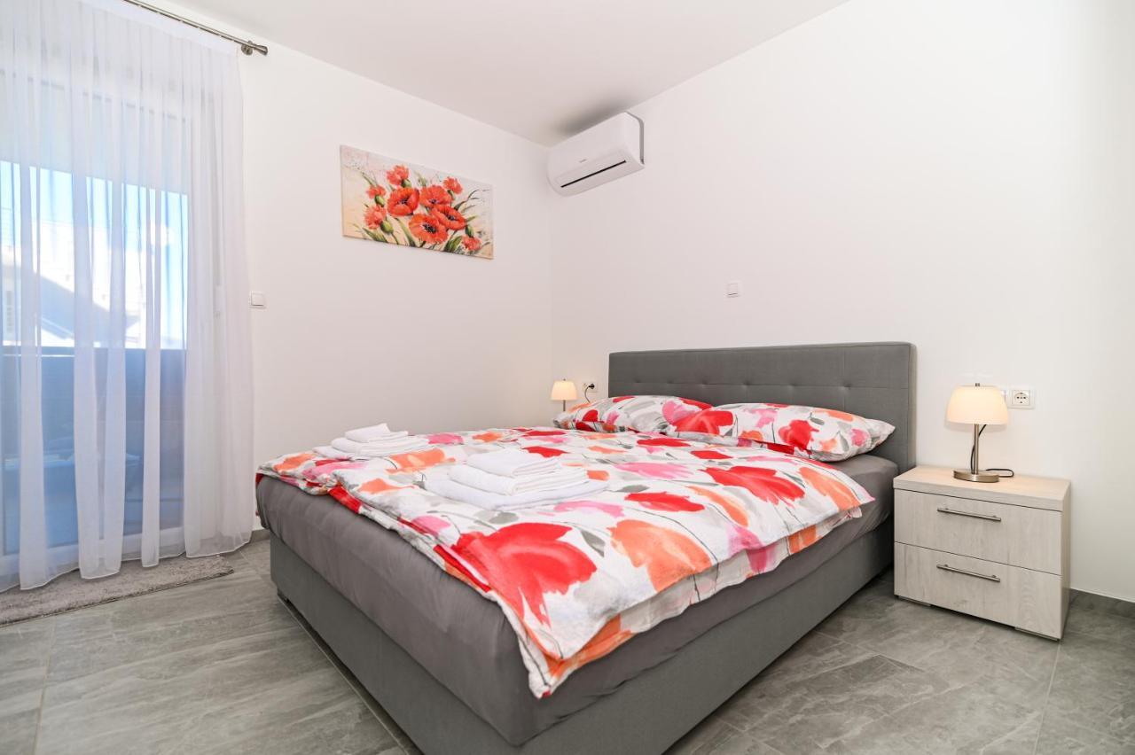 Luxury Apartment With Swimming Pool Ana Trogir Kültér fotó